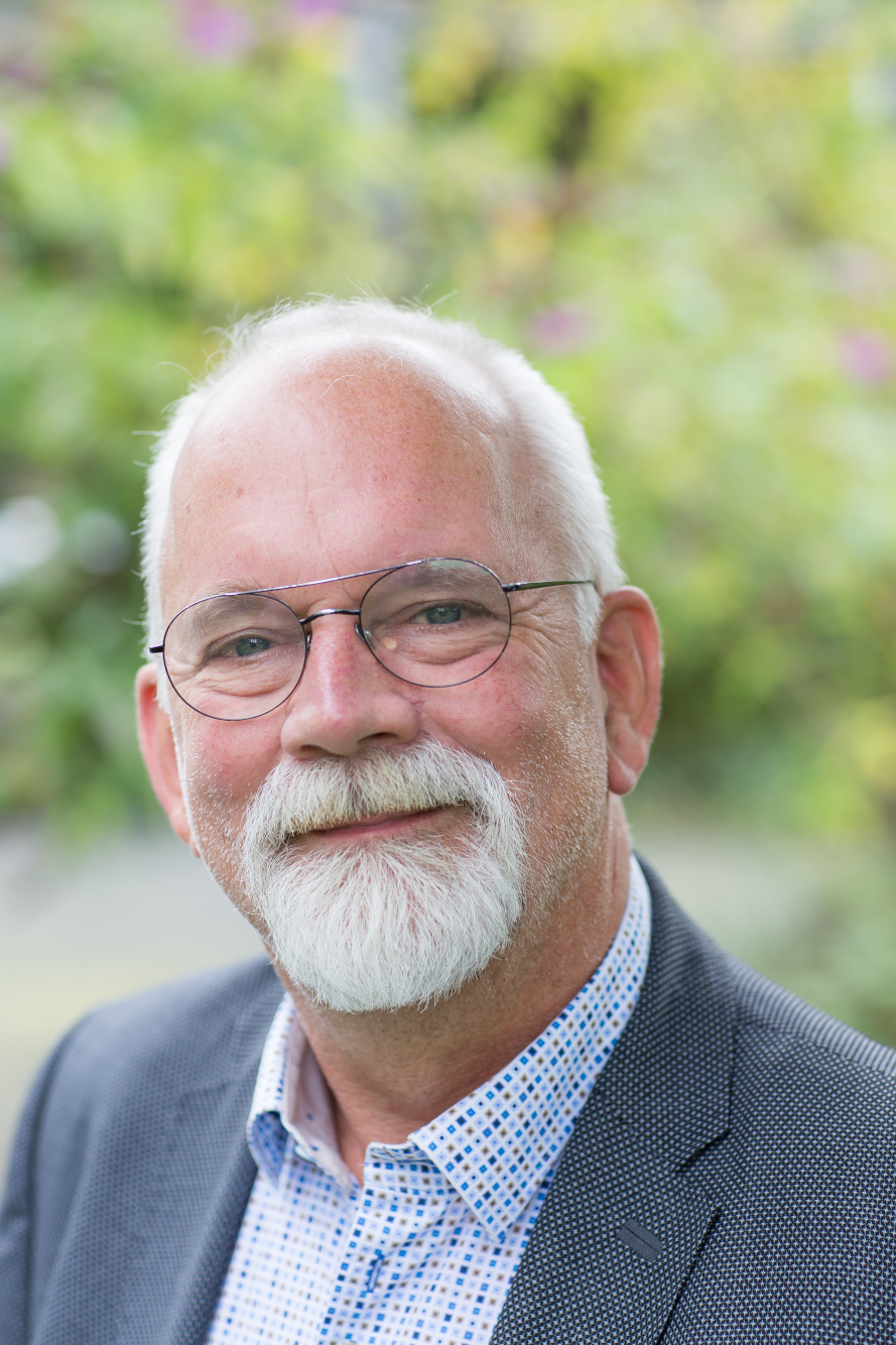 Portrait photo of Henk Meurs